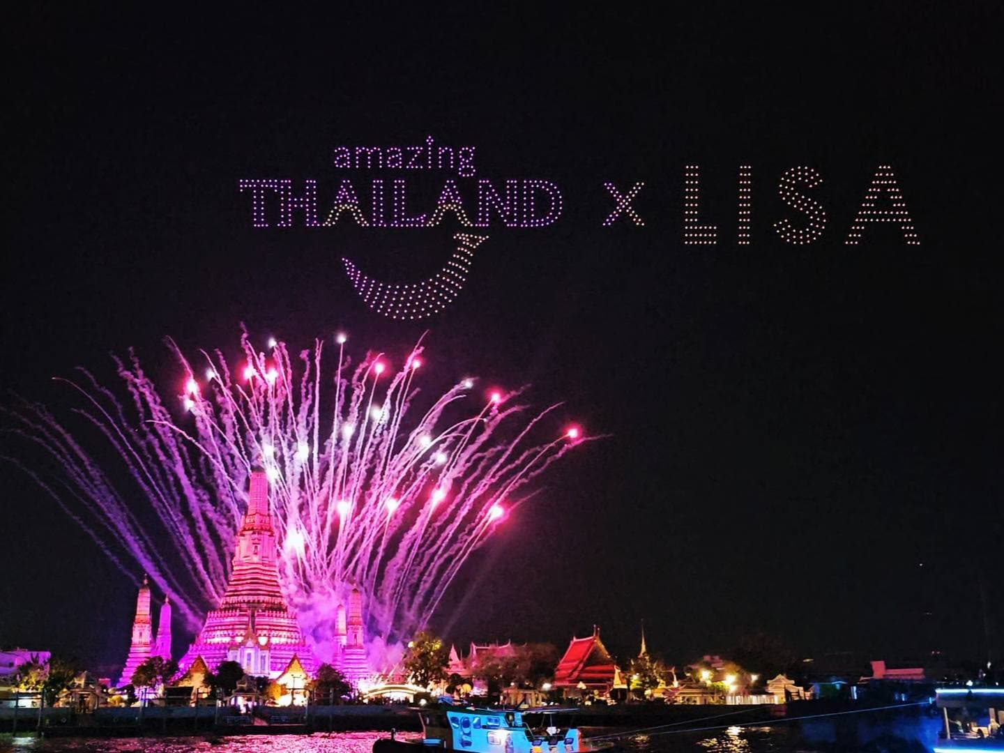 โดรนโชว์สำหรับแบรนด์และองค์กร: เปลี่ยนโลโก้ให้บินได้กลางท้องฟ้า